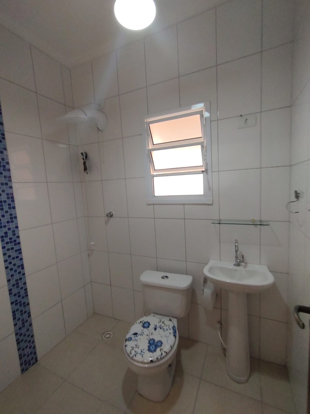 APROVEITE, CASA COM 03 DORMITÓ